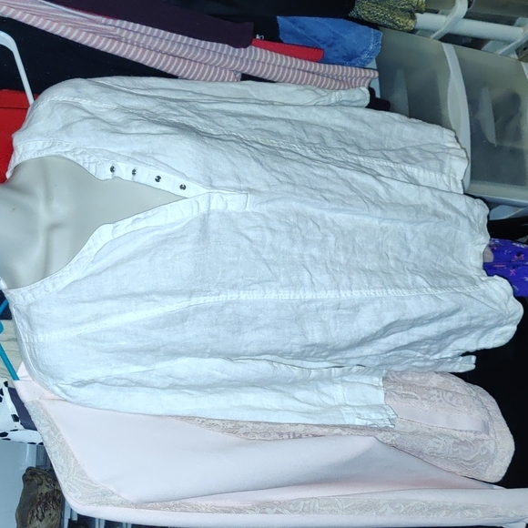 Hot cotton white linen blouse - Picture 2 of 6